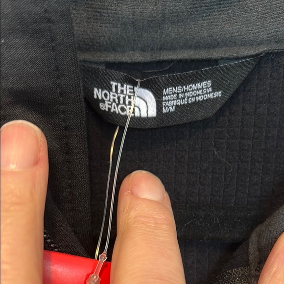 NWT The North Face Black Pullover (Branded) - Medium - Picture 2 of 5